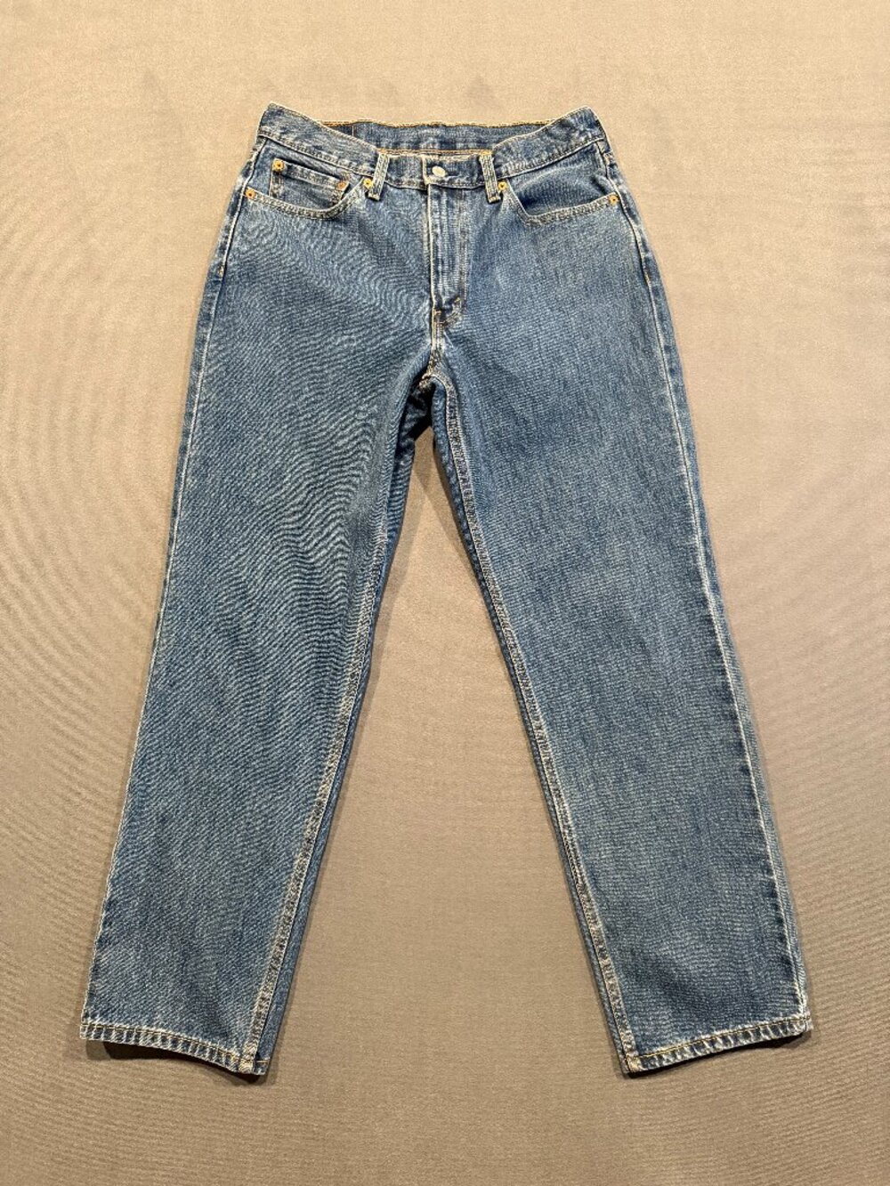 Levi’s 550 Jeans Men’s 33x32 Medium Wash Blue Denim Straight Leg